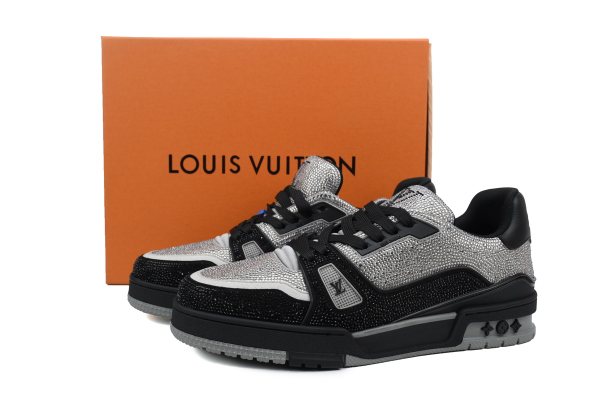 EM Sneakers Louis Vuitton Trainer Black Silver Diamond
