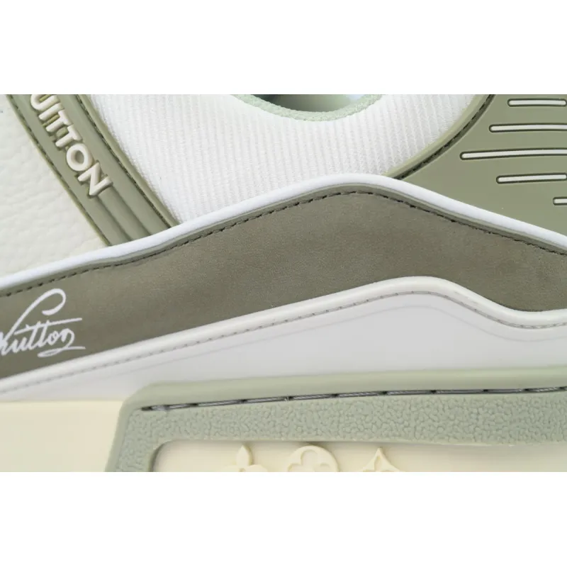 EM Sneakers Louis Vuitton Trainer Frosted Green