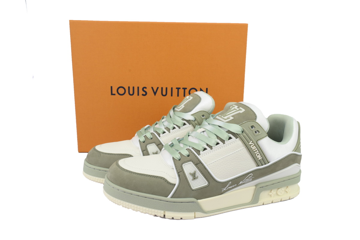 EM Sneakers Louis Vuitton Trainer Frosted Green