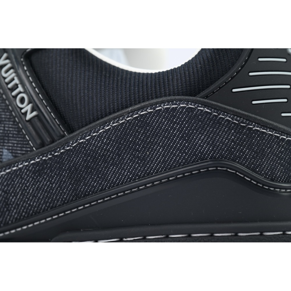 EM Sneakers Louis Vuitton Trainer New All Black
