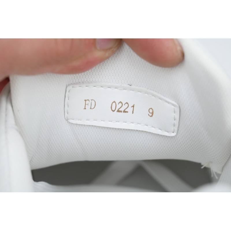 EM Sneakers Louis Vuitton Trainer White Rivets