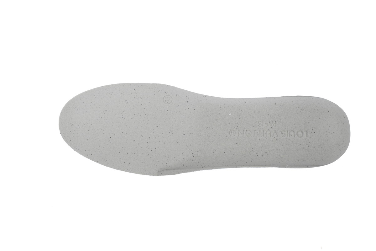 EM Sneakers Louis Vuitton Trainer White Rivets