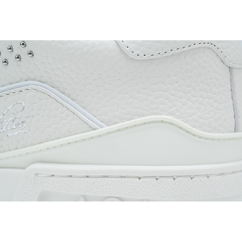 EM Sneakers Louis Vuitton Trainer White Rivets