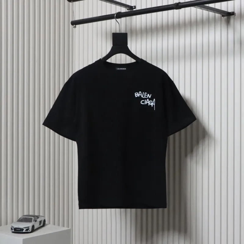 EM Sneakers Balenciaga BLCG Misplaced Letter Print T-shirt