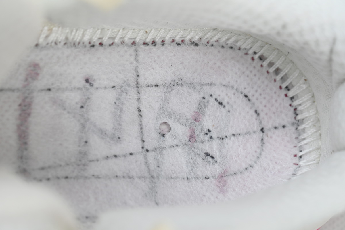 EM Sneakers HOKA Clifton 9 Eggnog Blanc De Blanc