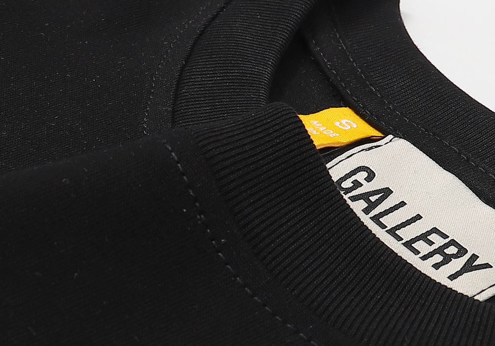 EM Sneakers Gallery Dept T-Shirt 6033 Black / Apricot