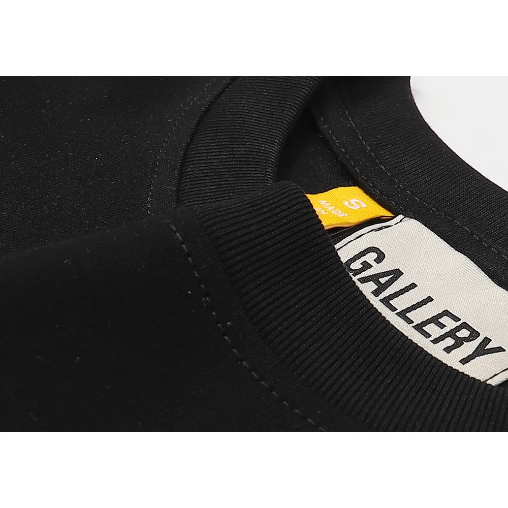 EM Sneakers Gallery Dept T-Shirt 6033 Black / Apricot