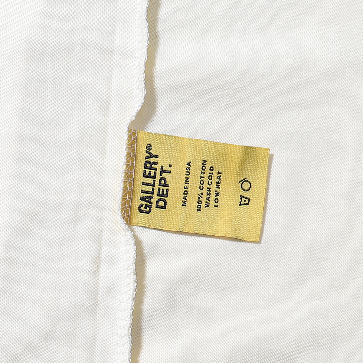 EM Sneakers Gallery Dept T-Shirt 6059 Black/Apricot