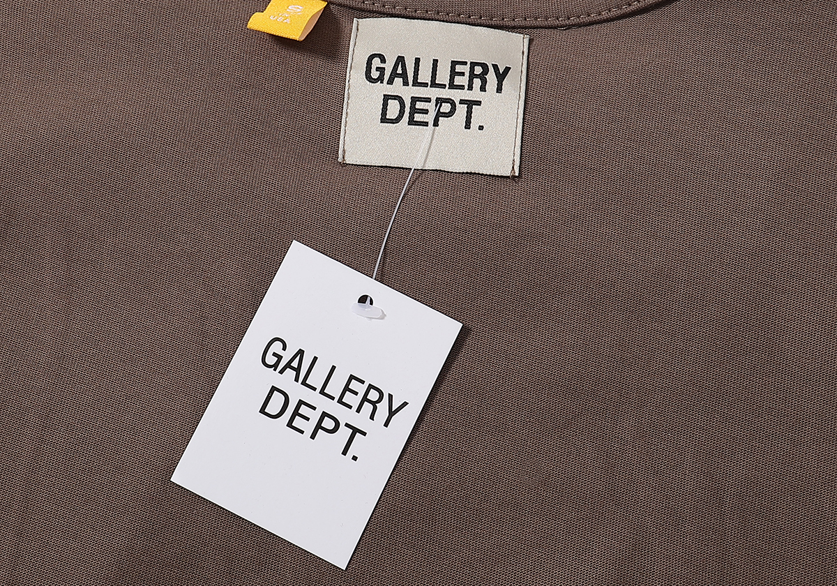 EM Sneakers Gallery Dept T-Shirt 6065 Black/Brown