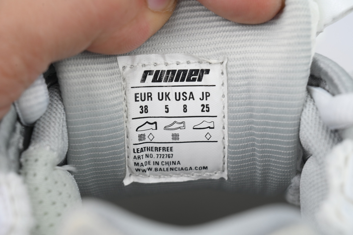 EM Sneakers Balenciaga Runner Sneaker Gradient Yellow Powder