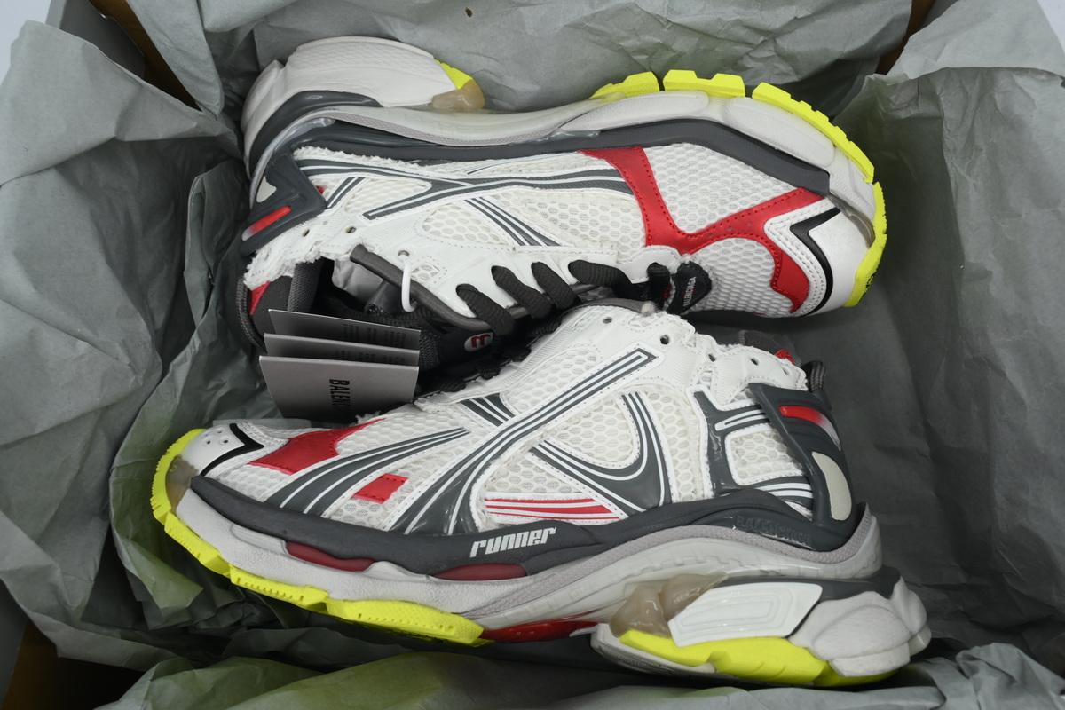 EM Sneakers Balenciaga Runner Sneaker White Gray Black