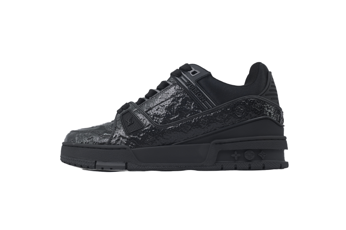 EM Sneakers Louis Vuitton Trainer Black Lychee Patent Leather