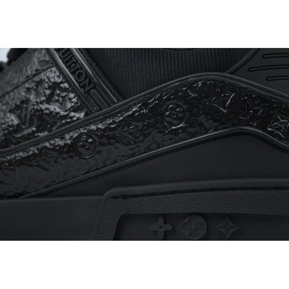 EM Sneakers Louis Vuitton Trainer Black Lychee Patent Leather