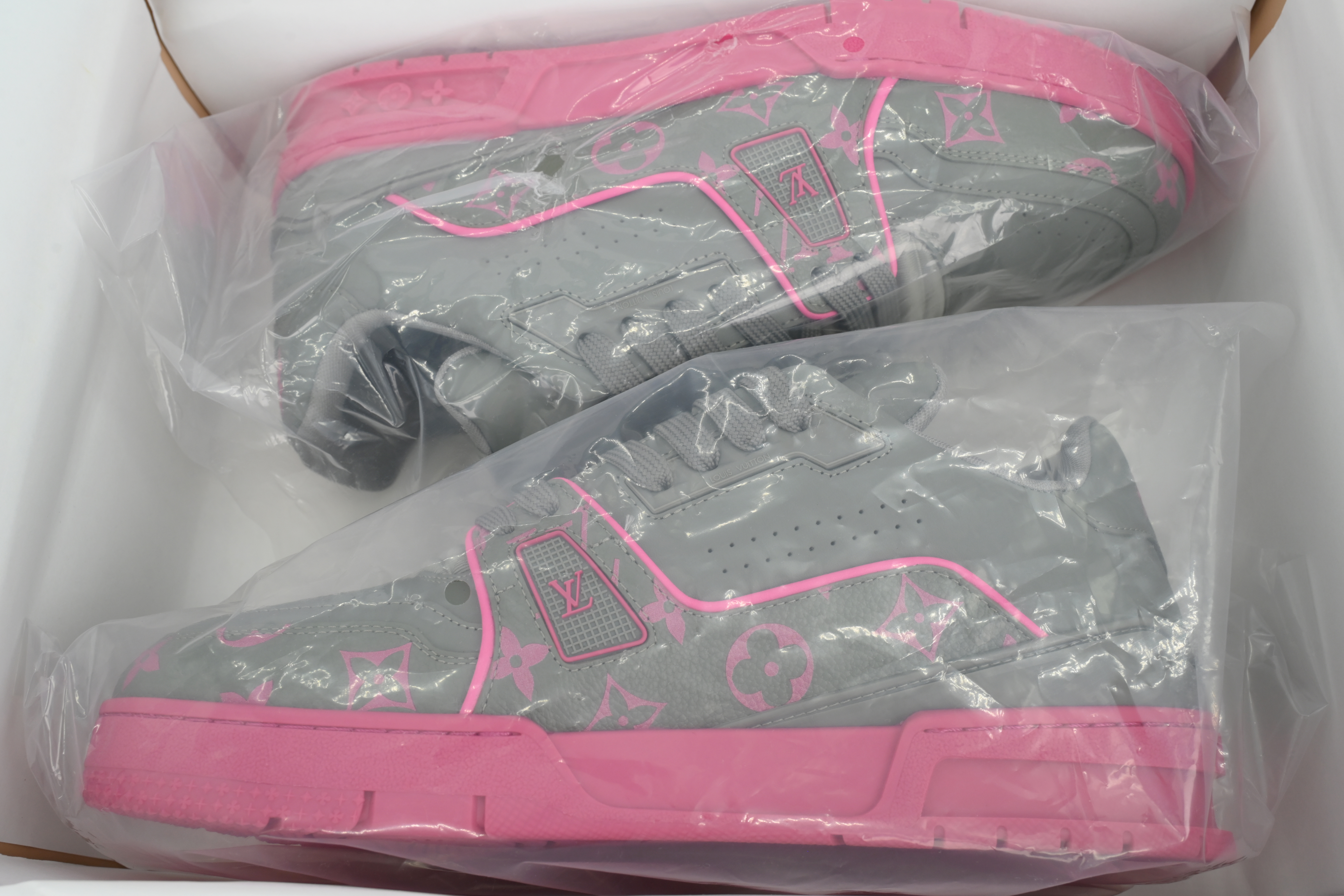 EM Sneakers Louis Vuitton Trainer Dark Gray Color Printing