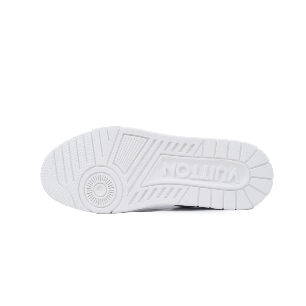 EM Sneakers Louis Vuitton Trainer White Lychee Lacquer Skin
