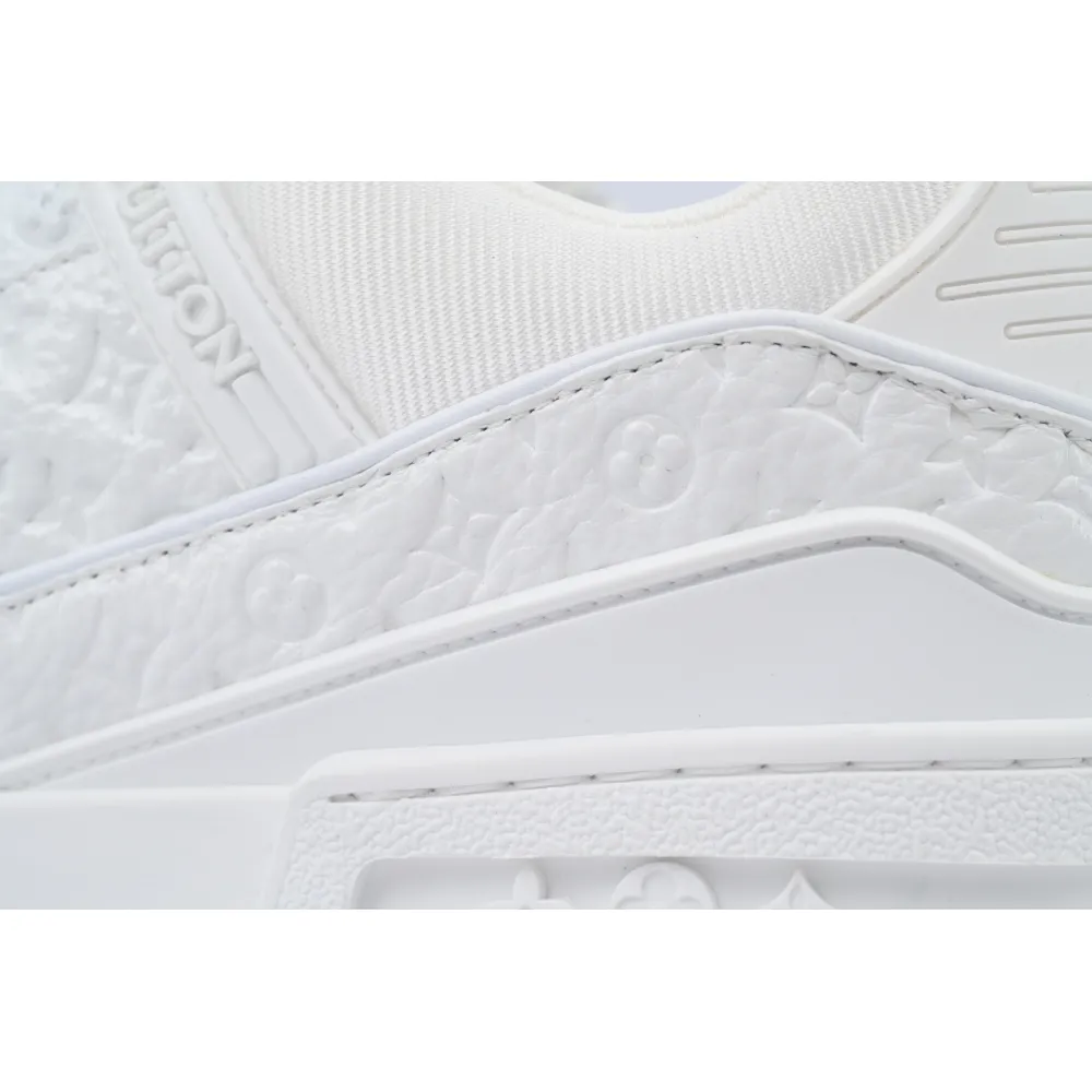 EM Sneakers Louis Vuitton Trainer White Lychee Lacquer Skin