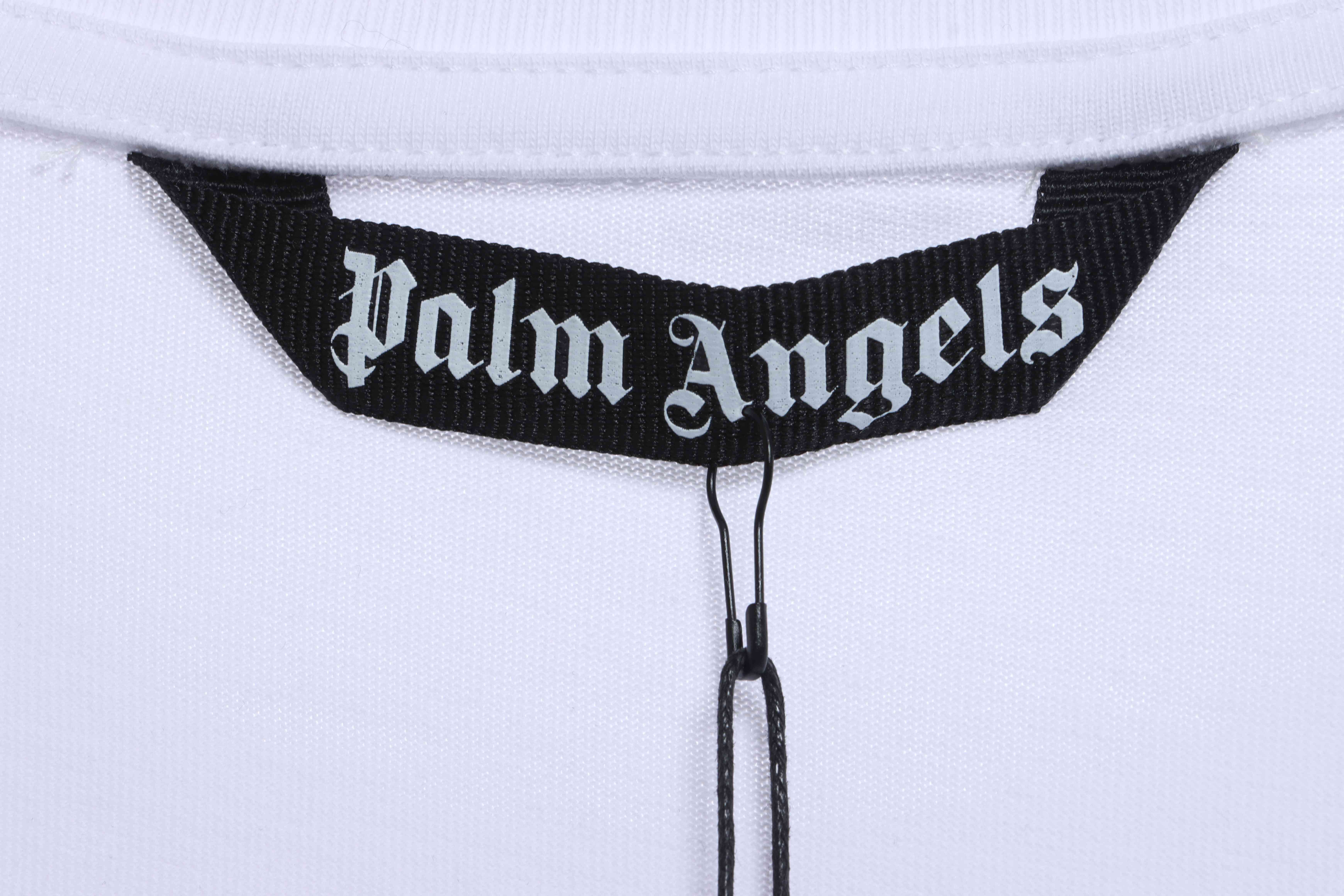 EM Sneakers Palm Angels T-shirt Pink Heart Spray Paint Print White
