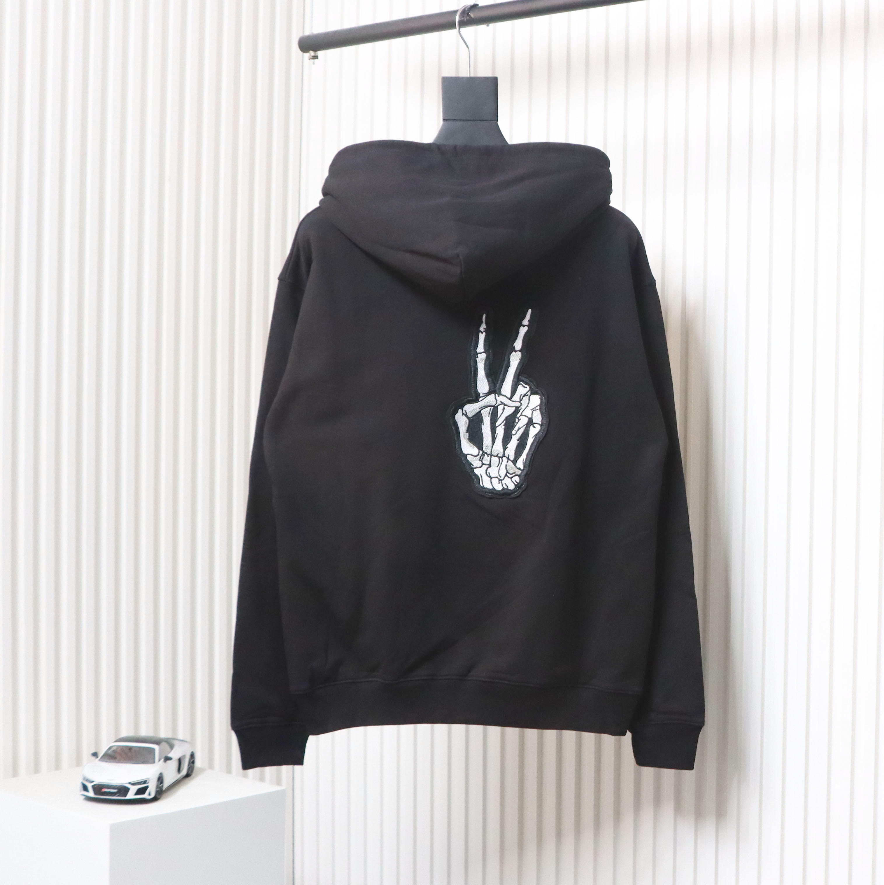 EM Sneakers Balenciaga Melting Smiley Face Hoodie Black