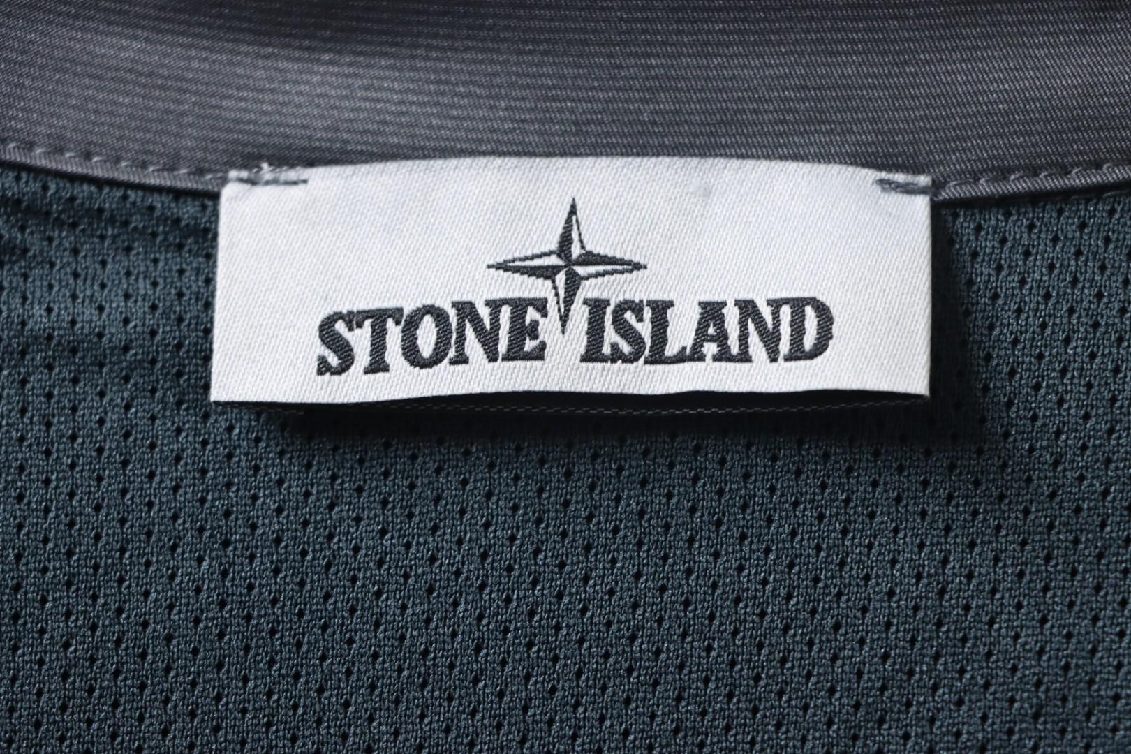 EM Sneakers Stone Island Shoulder Sleeve Badge Shirt Jacket Coat Dark Gray