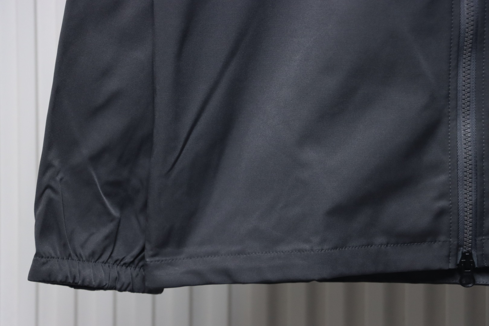 EM Sneakers Stone Island Shoulder Sleeve Badge Shirt Jacket Coat Dark Gray