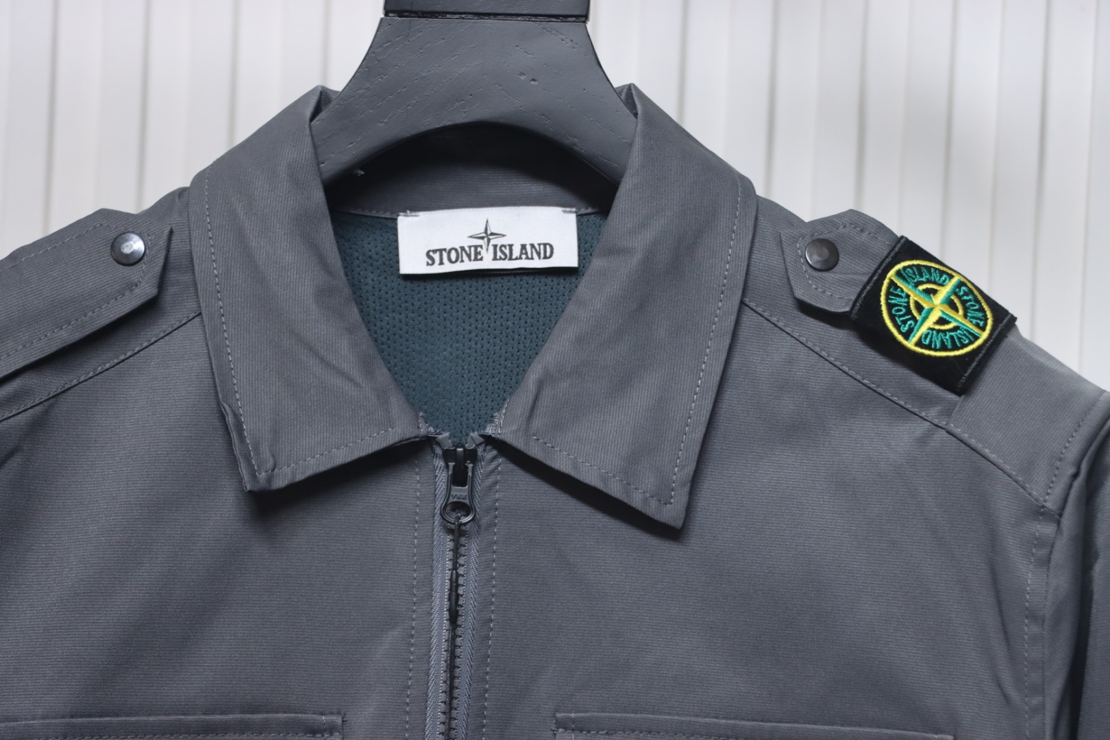 EM Sneakers Stone Island Shoulder Sleeve Badge Shirt Jacket Coat Dark Gray