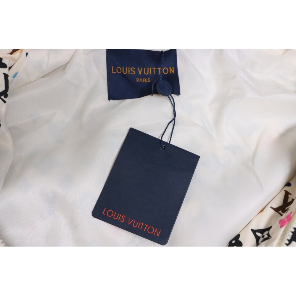 EM Sneakers Louis Vuitton LV Jacket 24ss New Technology Windproof White
