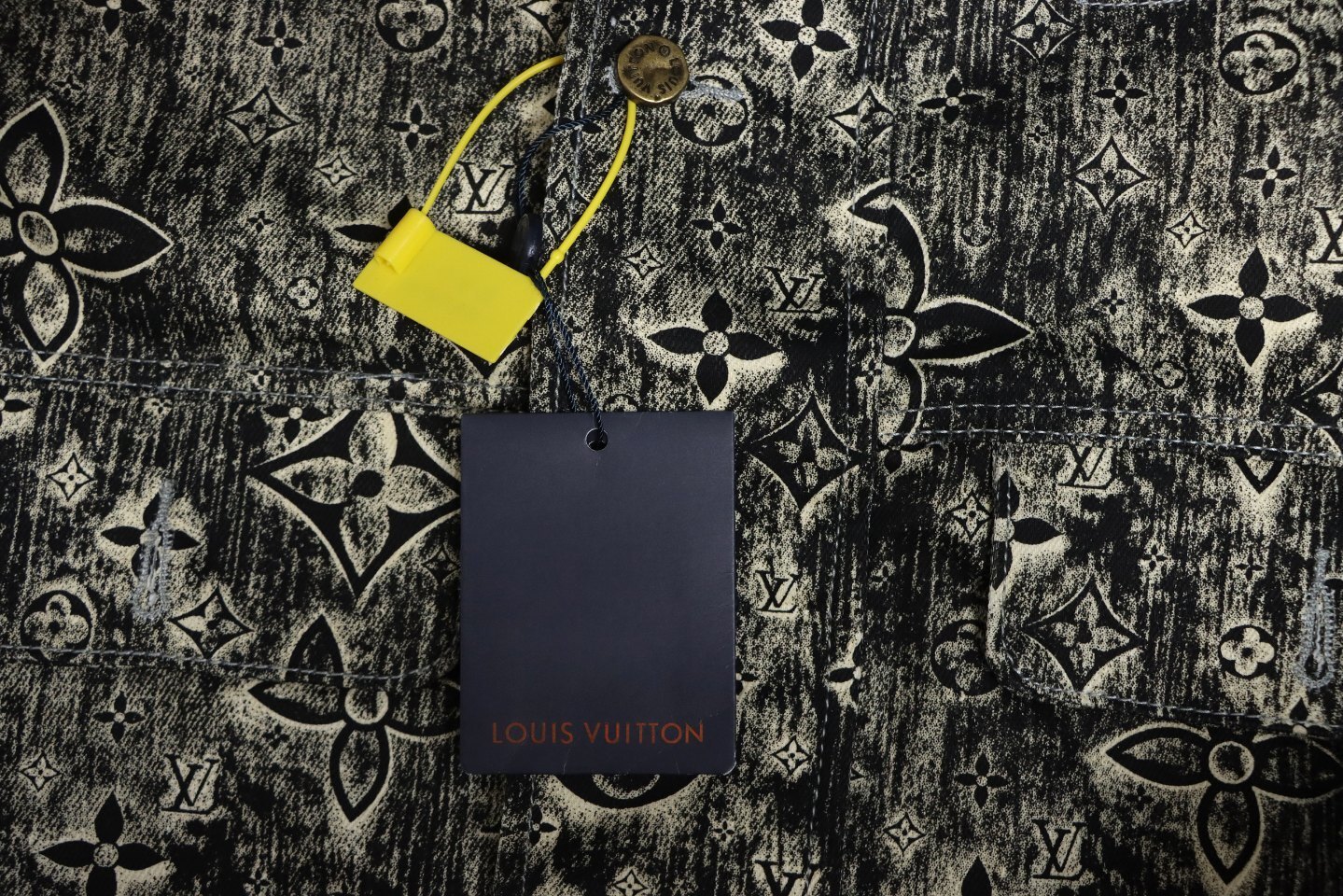 EM Sneakers Louis Vuitton LV Jacket Vntage Embossed Denim