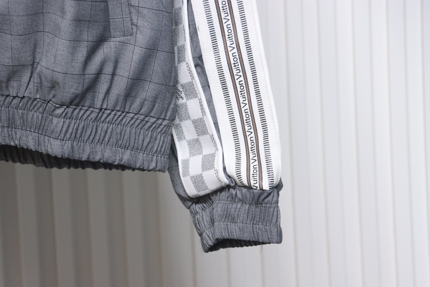 EM Sneakers Louis Vuitton LV Jacket Wool Check Web Belted Grey