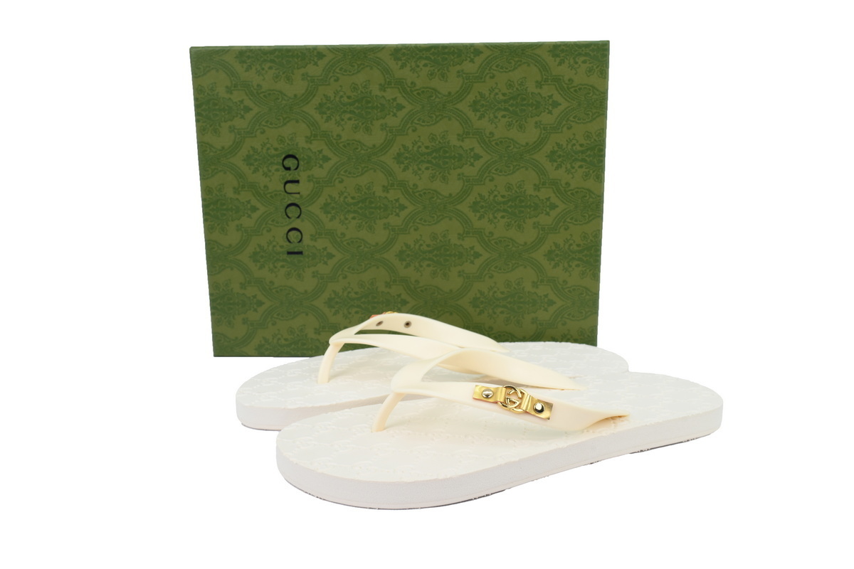 EM Sneakers Gucci Double G Logo Chevron Sandal Printed Rice White