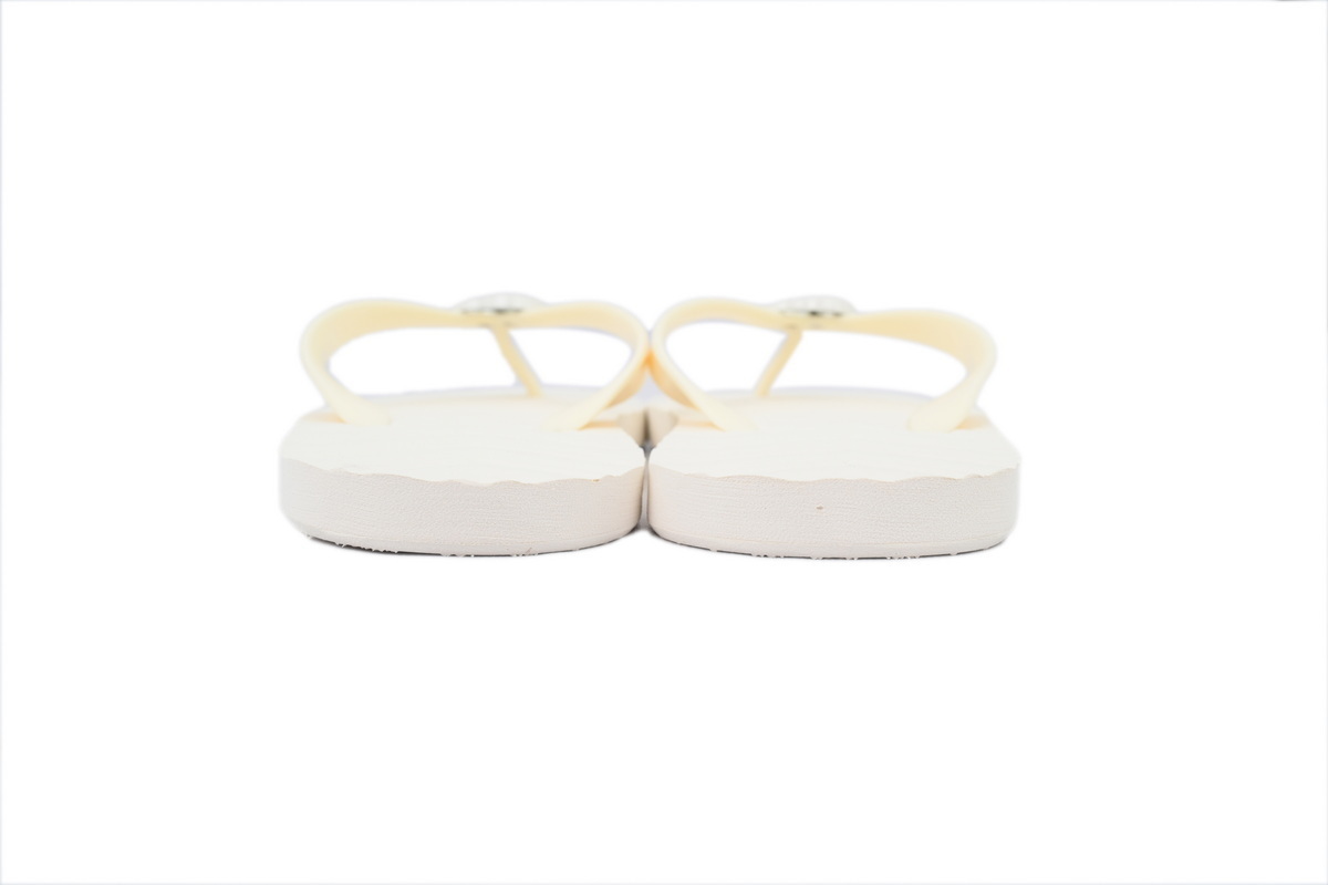 EM Sneakers Gucci Double G Logo Chevron Sandal Rice White