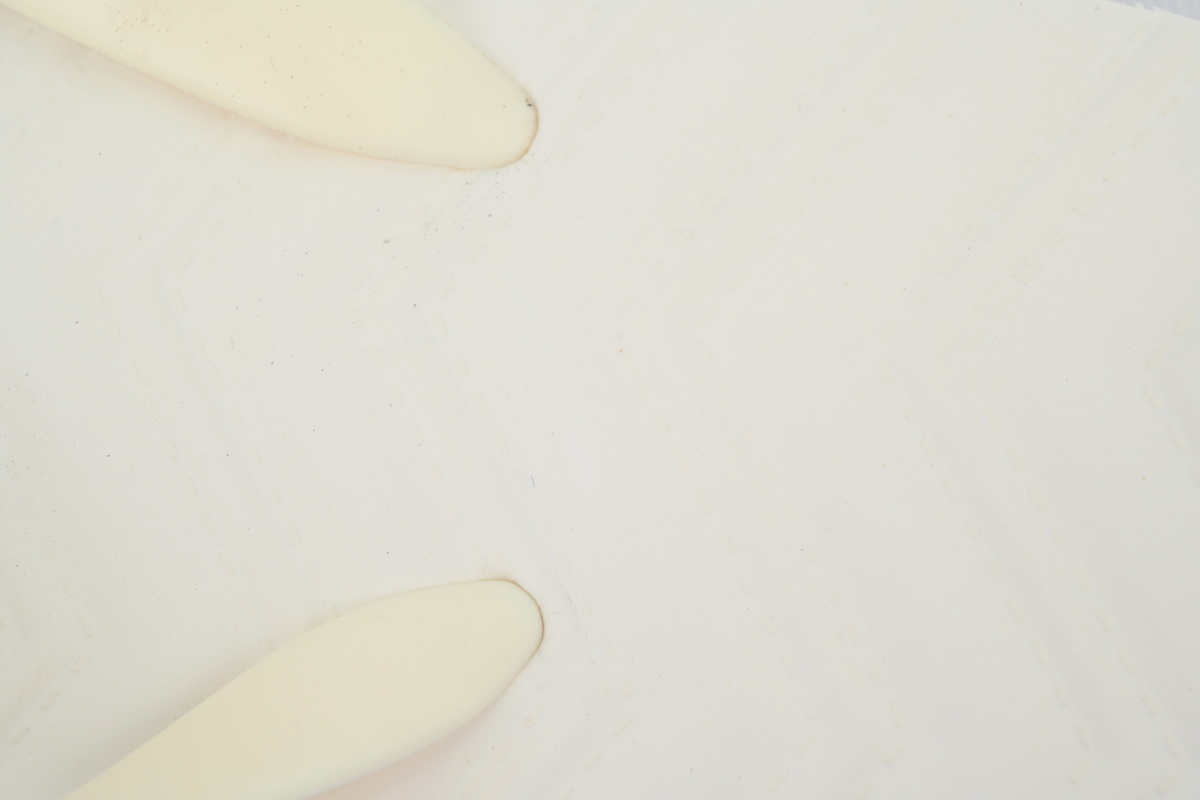 EM Sneakers Gucci Double G Logo Chevron Sandal Rice White