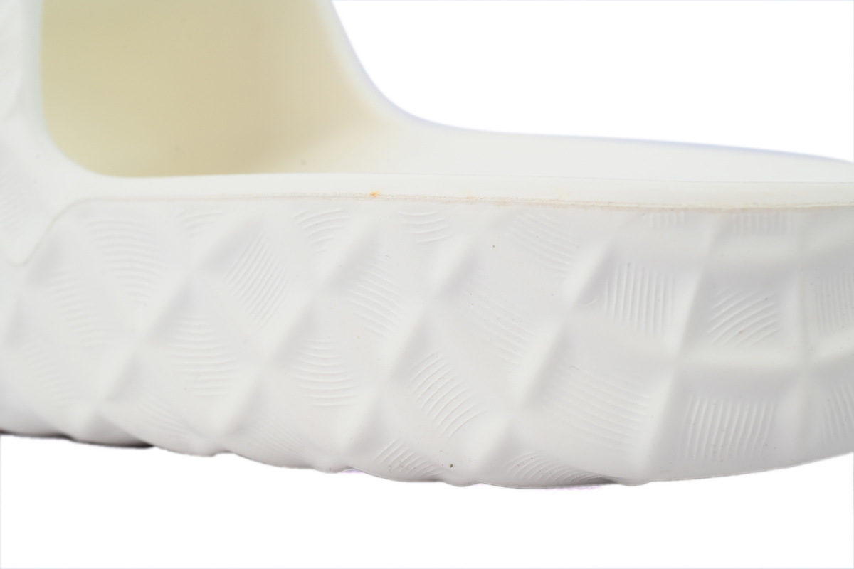 EM Sneakers Gucci Slide Sandal Interlocking G White Water Ripples