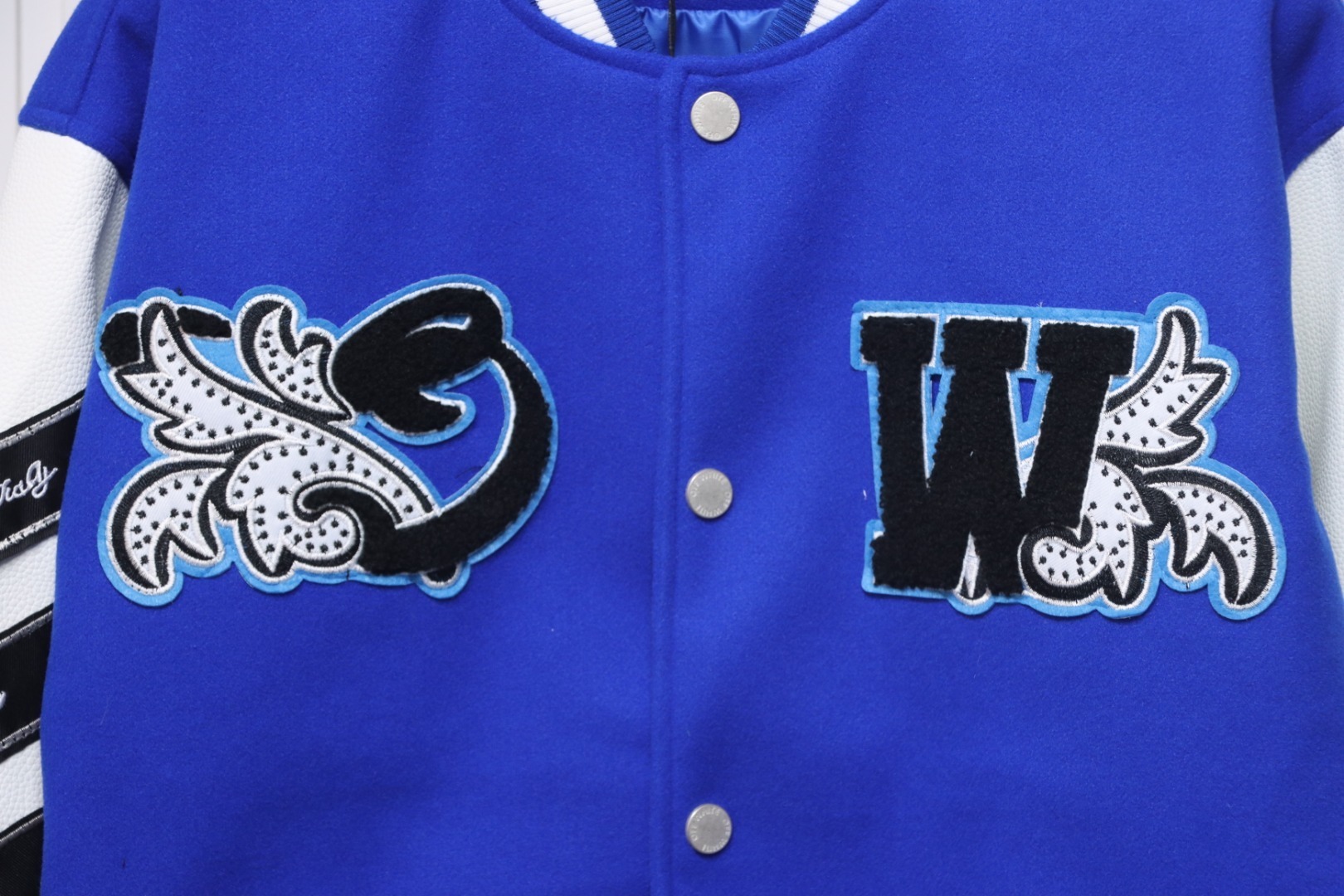 EM Sneakers Off-White Blue and White Patch Baseball Jacket