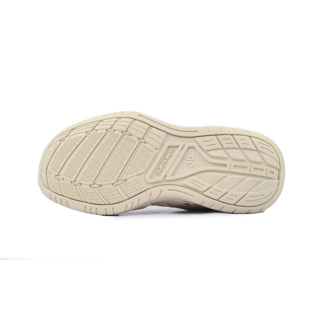 EM Sneakers Balenciaga Hamptons Worn-Out Sneaker Beige Red