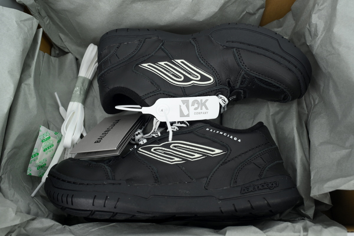 EM Sneakers Balenciaga Hamptons Worn-Out Sneaker Black