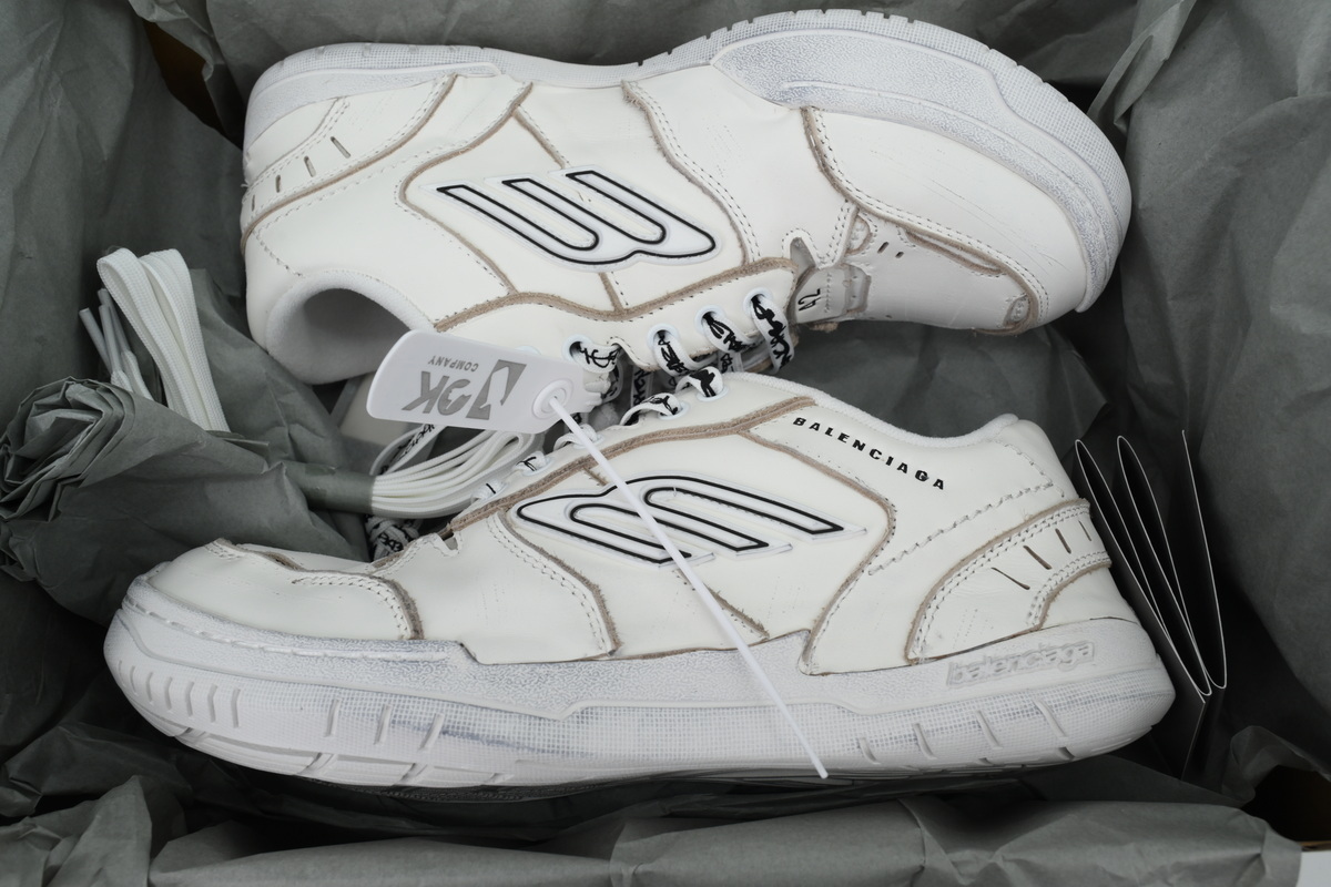 EM Sneakers Balenciaga Hamptons Worn-Out Sneaker White