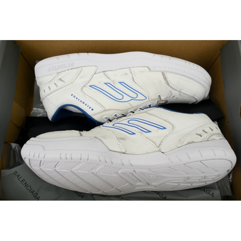 EM Sneakers Balenciaga Hamptons Worn-Out Sneaker White Skyblue