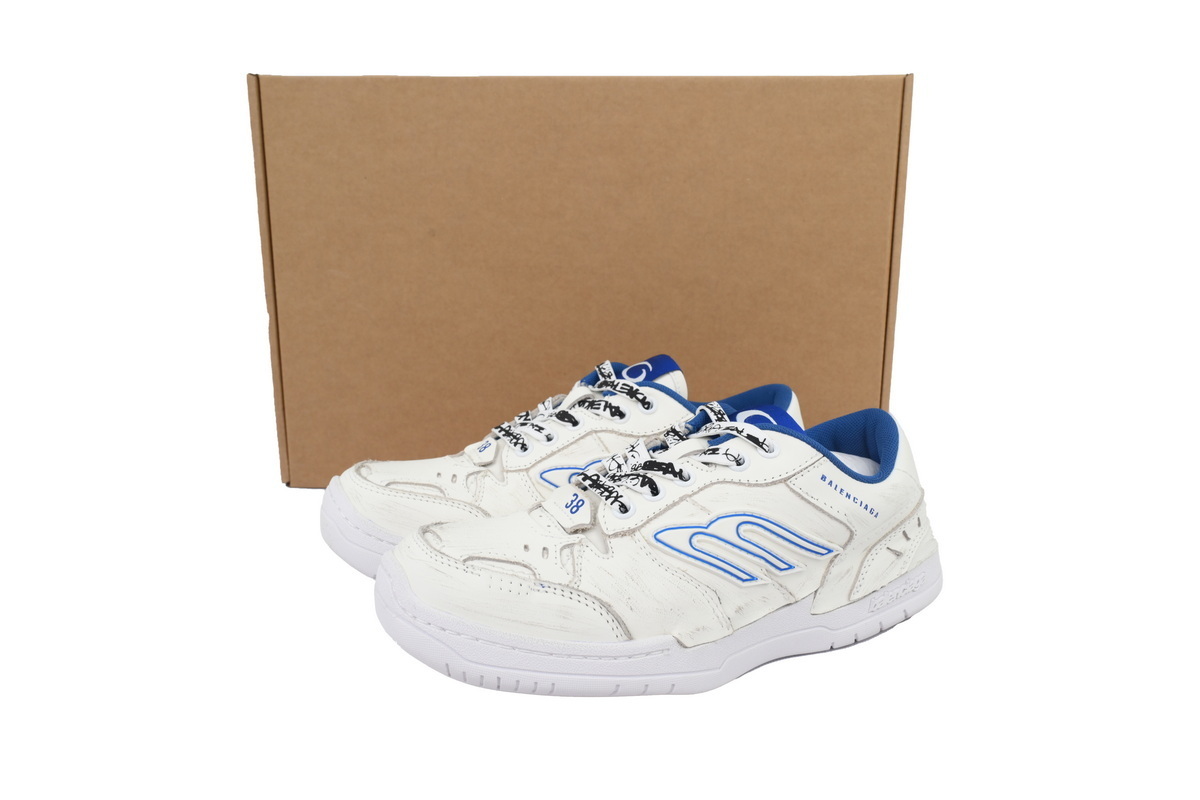 EM Sneakers Balenciaga Hamptons Worn-Out Sneaker White Skyblue