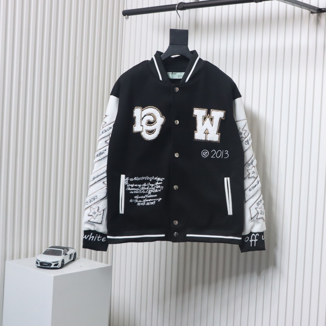EM Sneakers Off-White Leather Sleeve Five-Pointed Star Baseball Jacket Black and White