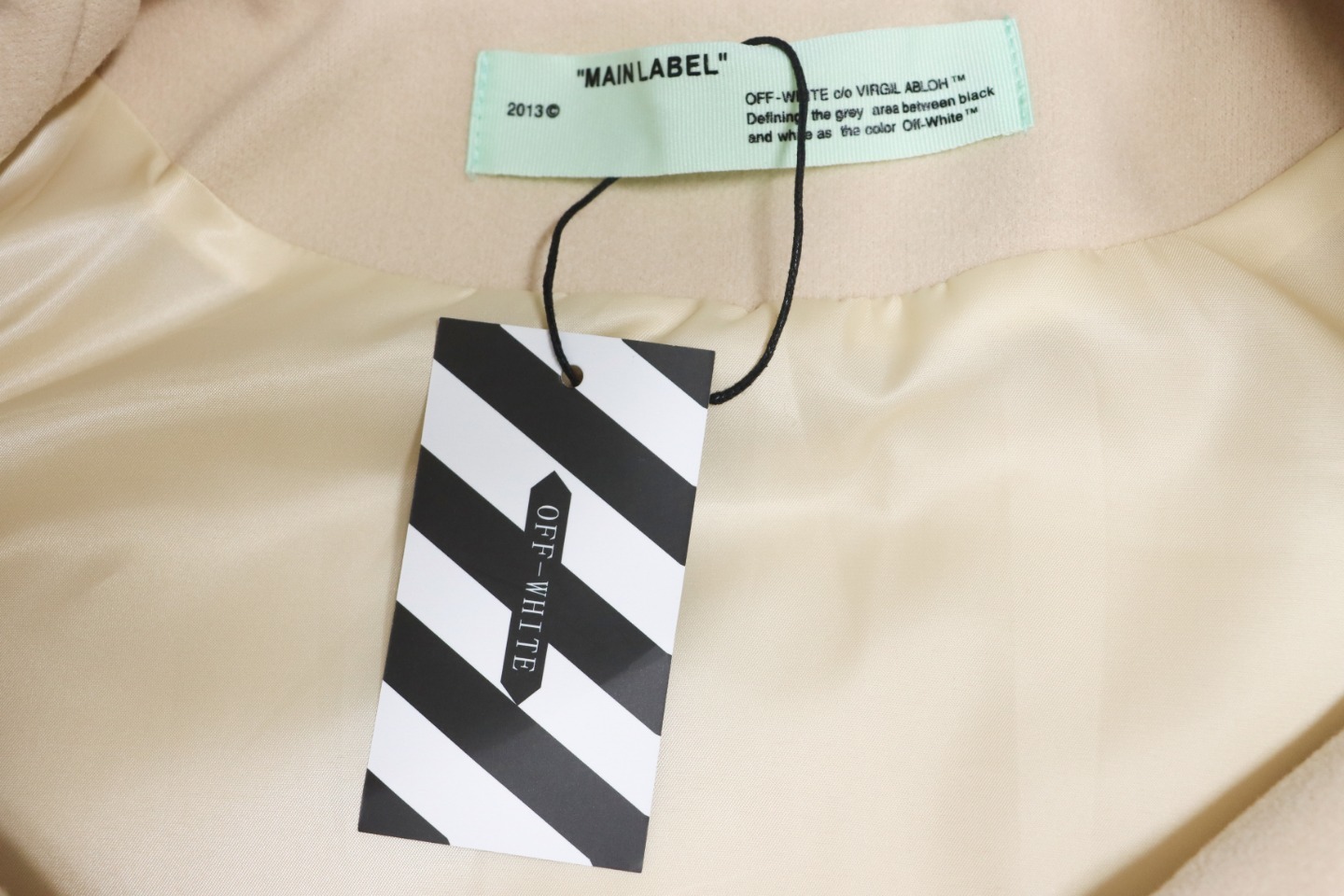 EM Sneakers Off-White x AC mlian Devil Towel Embroidery Joint Baseball Jacket Apricot