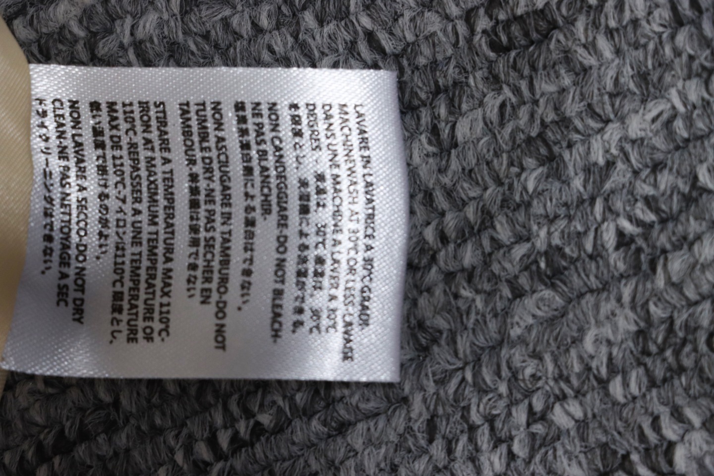 EM Sneakers Off-White x AC mlian Devil Towel Embroidery Joint Baseball Jacket Apricot