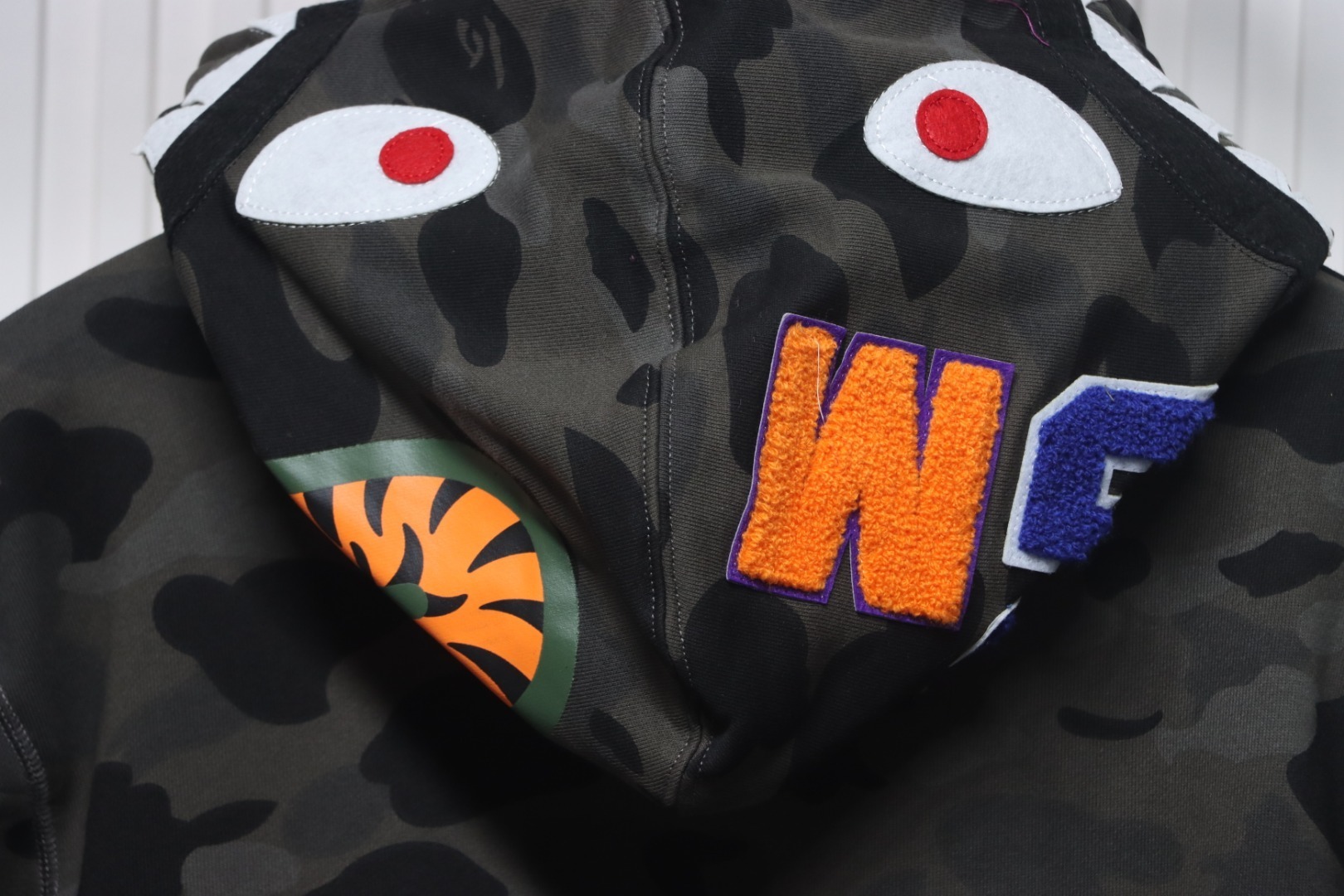 EM Sneakers BAPE Shark Head Tiger Head Zipper Camouflage Single Hooded Hoodie Dark Grey