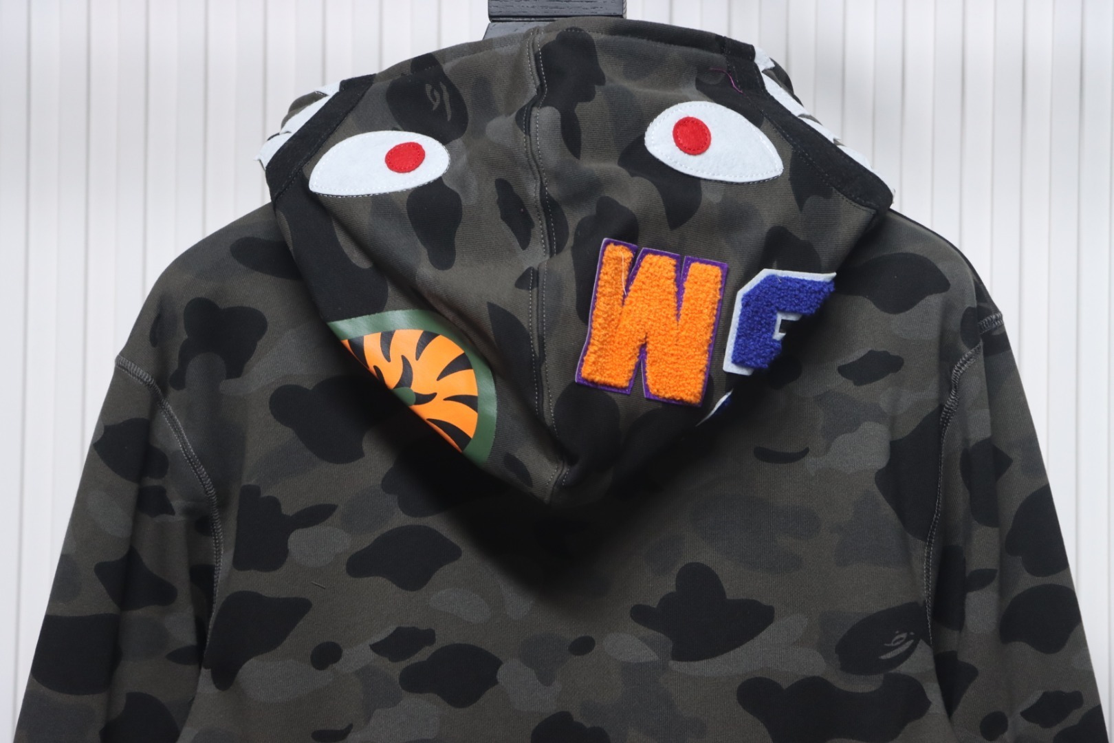 EM Sneakers BAPE Shark Head Tiger Head Zipper Camouflage Single Hooded Hoodie Dark Grey
