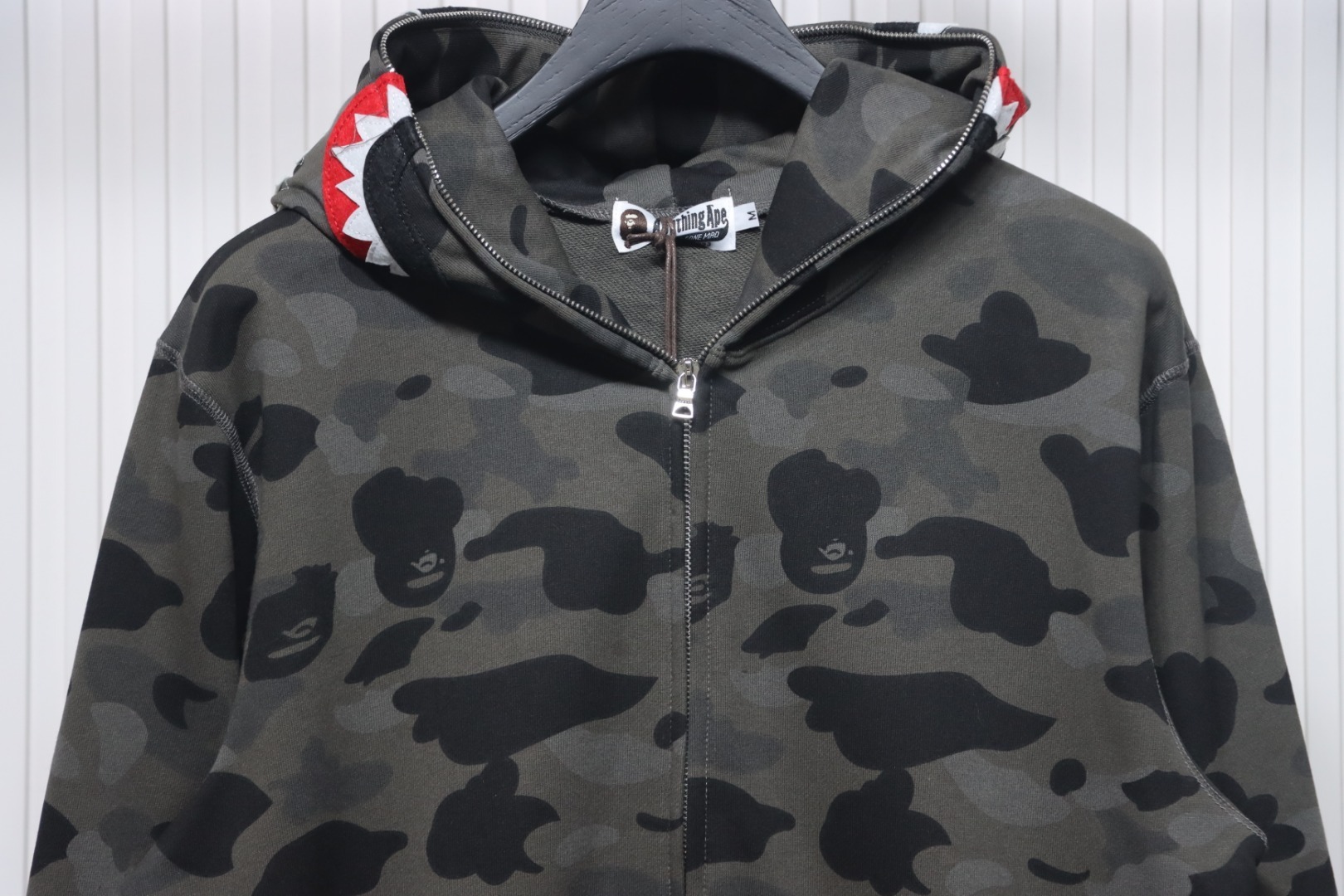 EM Sneakers BAPE Shark Head Tiger Head Zipper Camouflage Single Hooded Hoodie Dark Grey