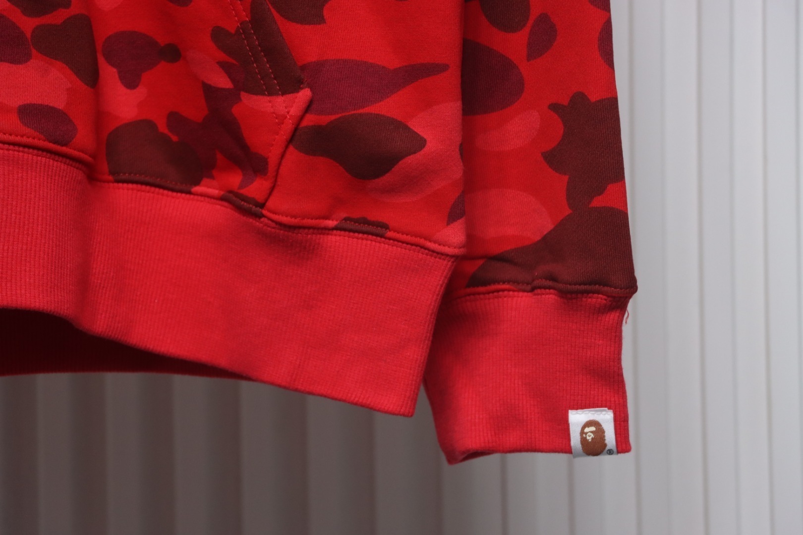 EM Sneakers BAPE Shark Head Tiger Head Zipper Camouflage Single Hoodie Red