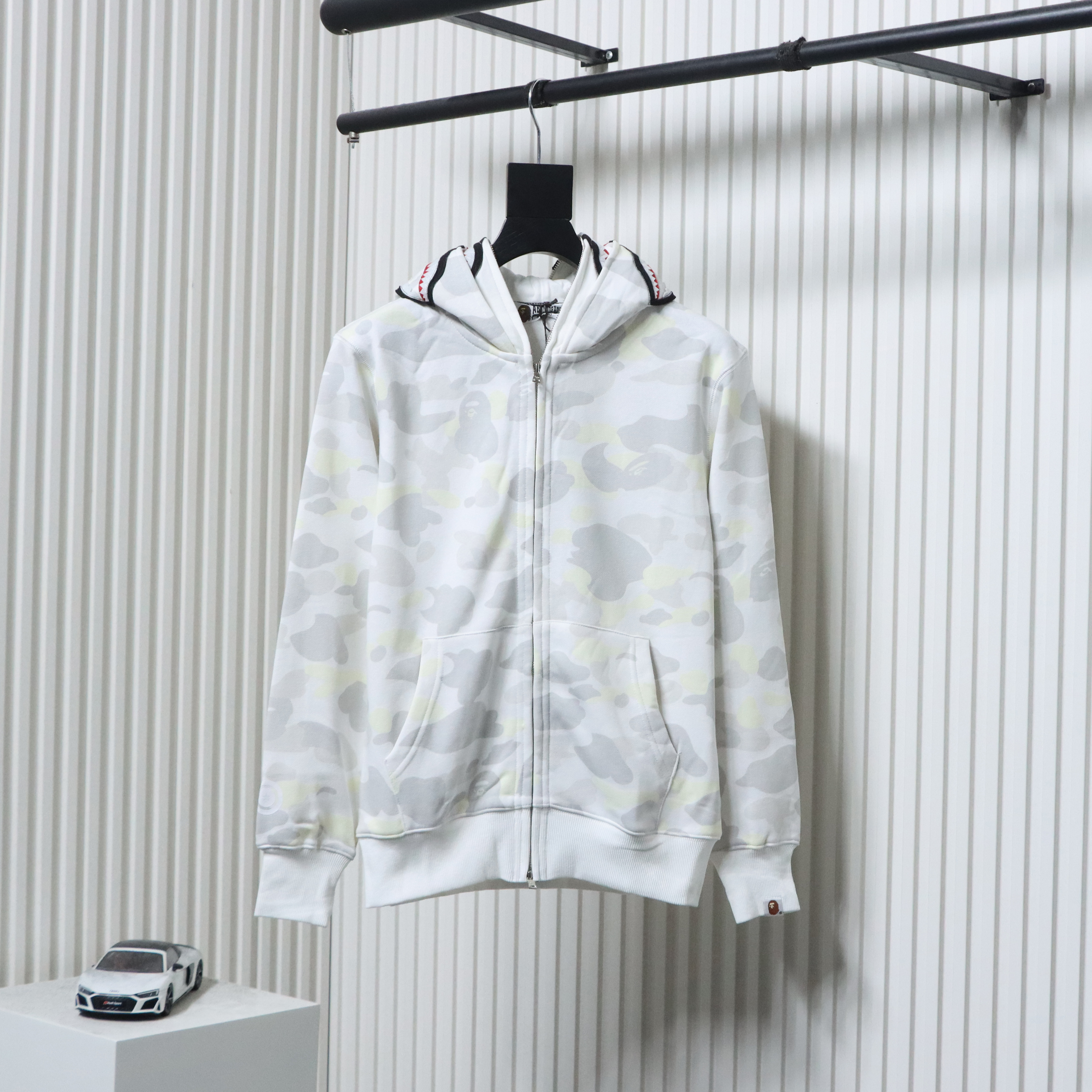 EM Sneakers BAPE Shark Head Tiger Head Zipper Luminous Camouflage Double Hooded Hoodie White Gray