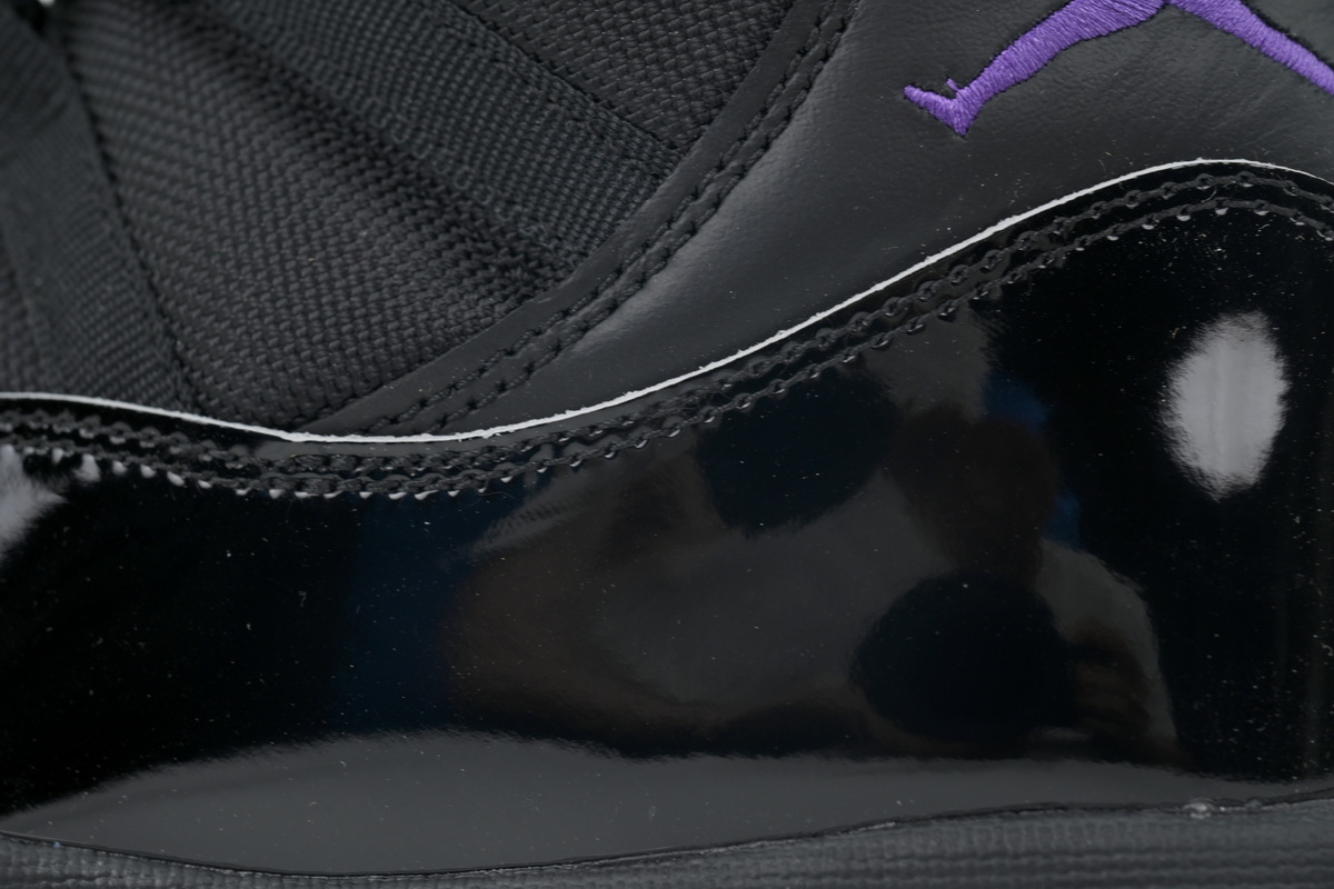 EM Sneakers Air Jordan 11 Retro Clown