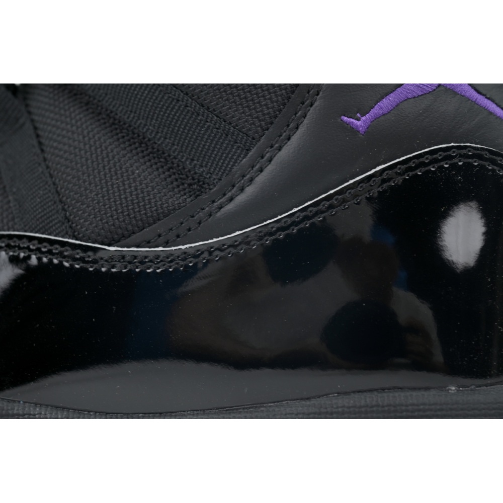 EM Sneakers Air Jordan 11 Retro Clown