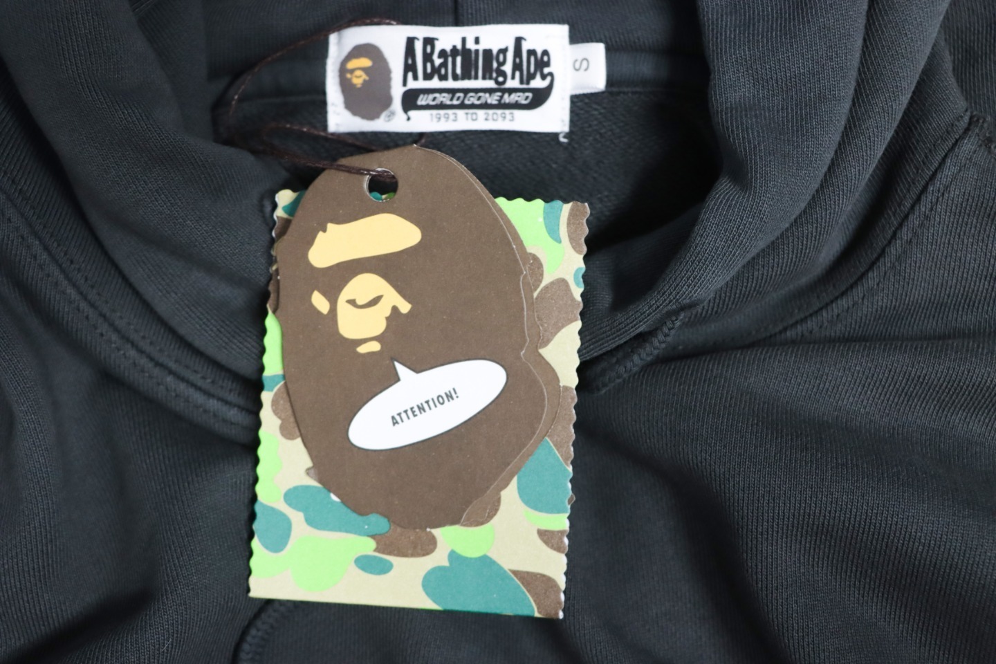 EM Sneakers BAPE 24FW Washed Embroidered Small Logo Hoodie Grey