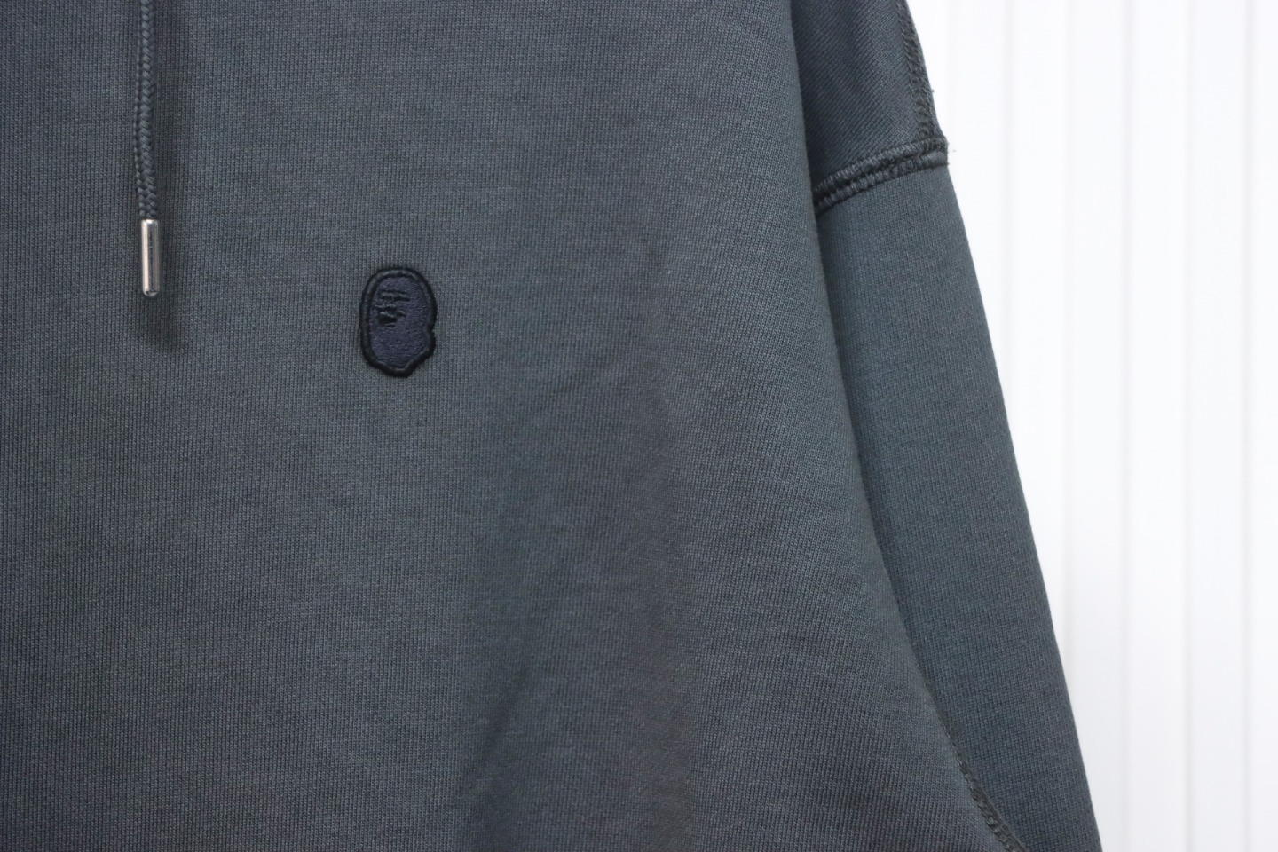 EM Sneakers BAPE 24FW Washed Embroidered Small Logo Hoodie Grey